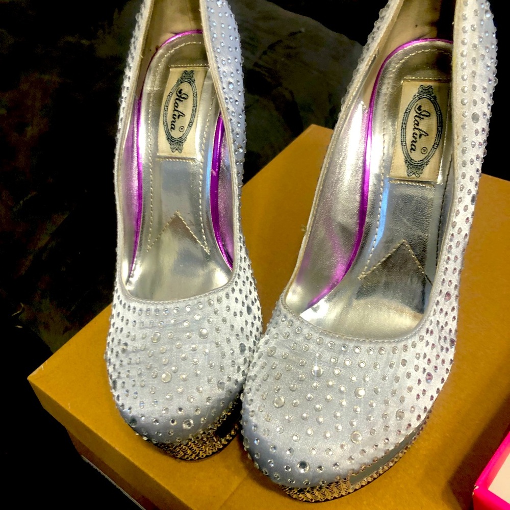 Glam glitter rhinestone pumps.